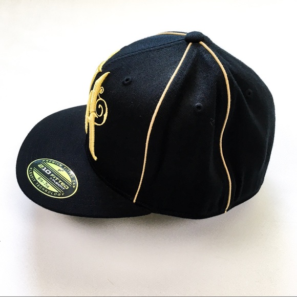 RVCA Hat - LIKE NEW! - Picture 5 of 5